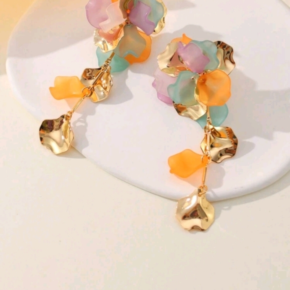 Bohemian Style & Countryside Retro Flower Petal Handmade earrings - Picture 5 of 6